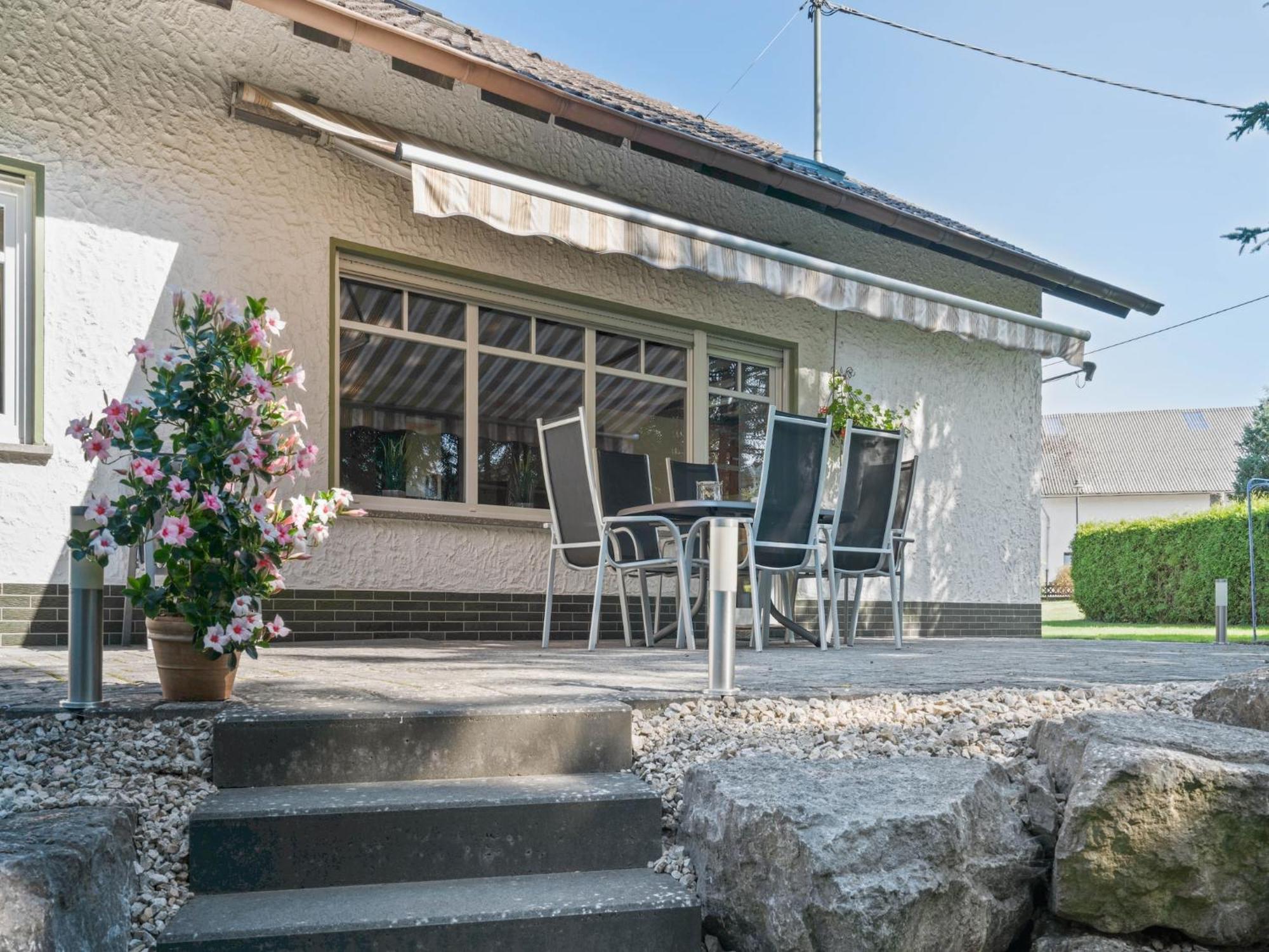 A Detached Holiday Home In A Highly Scenic Area Trierscheid Exterior foto